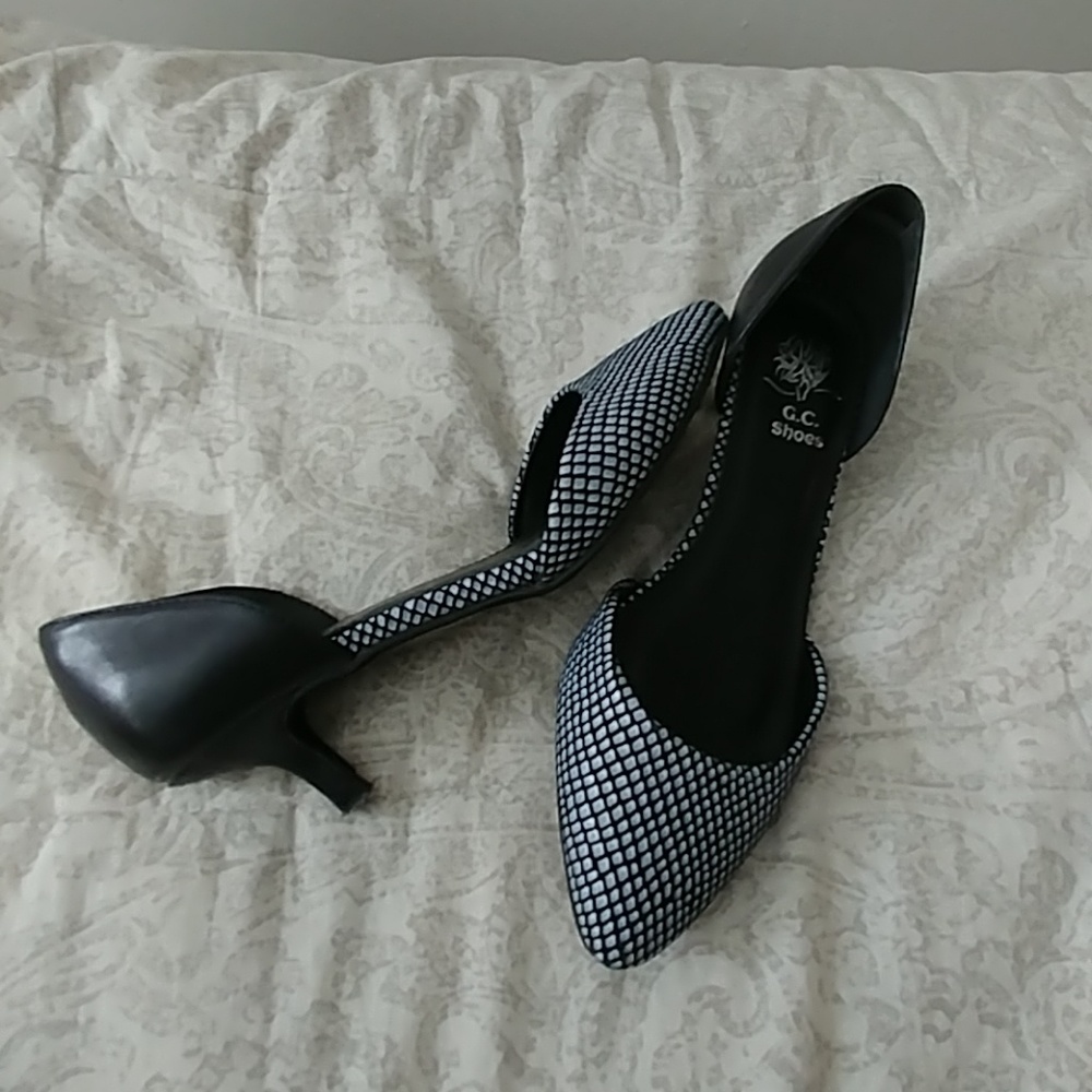 G.C kitten heels